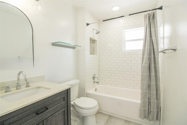 Building Photo - 9680 SW 77th St