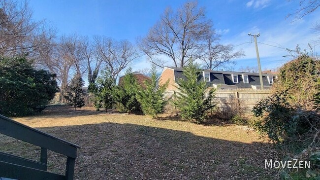 Building Photo - 215 Lafayette Rd