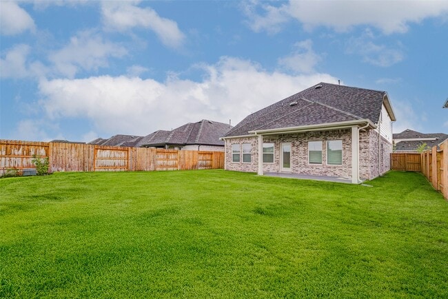 Building Photo - 21734 Persian Lk Dr