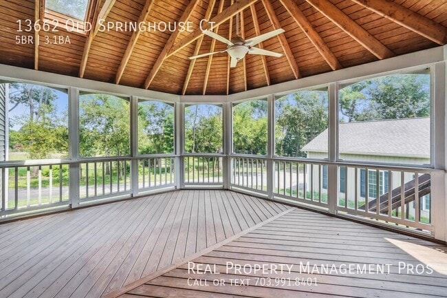 Building Photo - 13662 Old Springhouse Ct