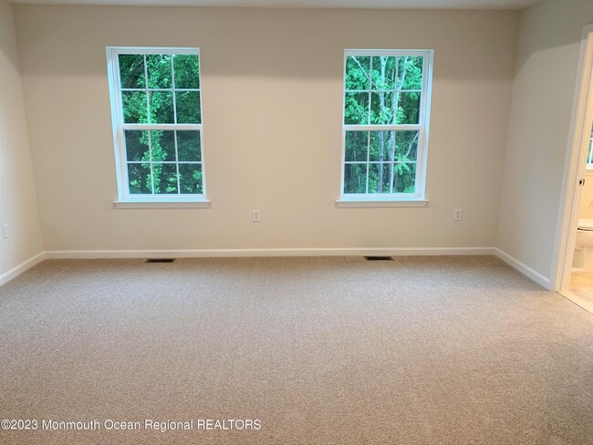 Building Photo - 302 Arose Ln