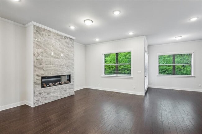 Building Photo - 687 Avondale Creek Dr.