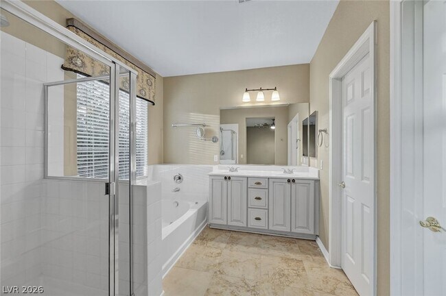 Building Photo - 11821 Luna Del Mar Ln