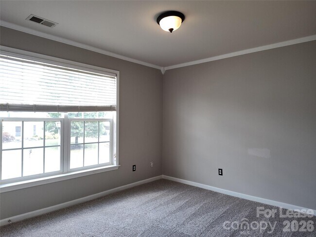 Building Photo - 4018 Manor House Dr
