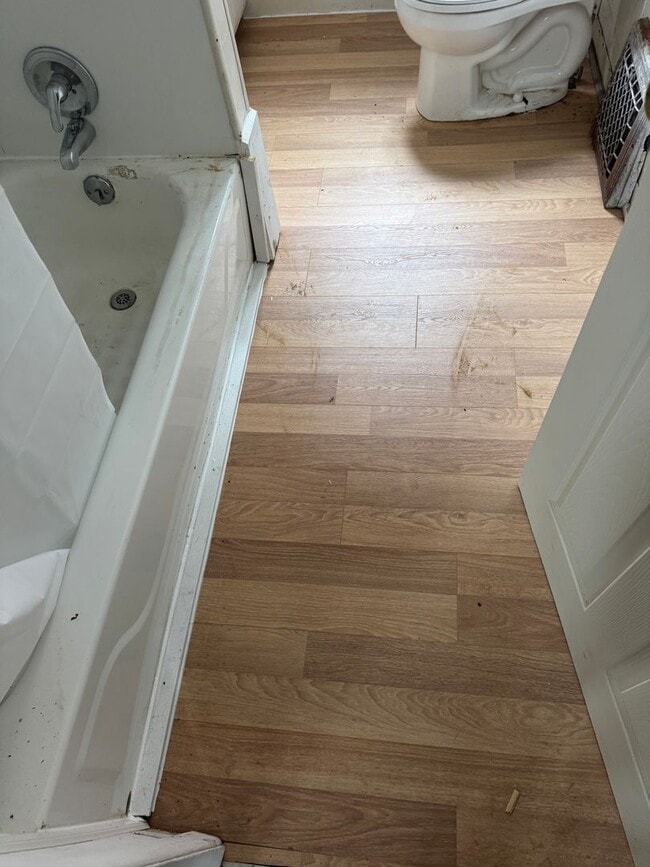 Building Photo - 441 S 11th St