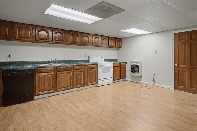 Building Photo - 1001 Wiley Bridge Rd