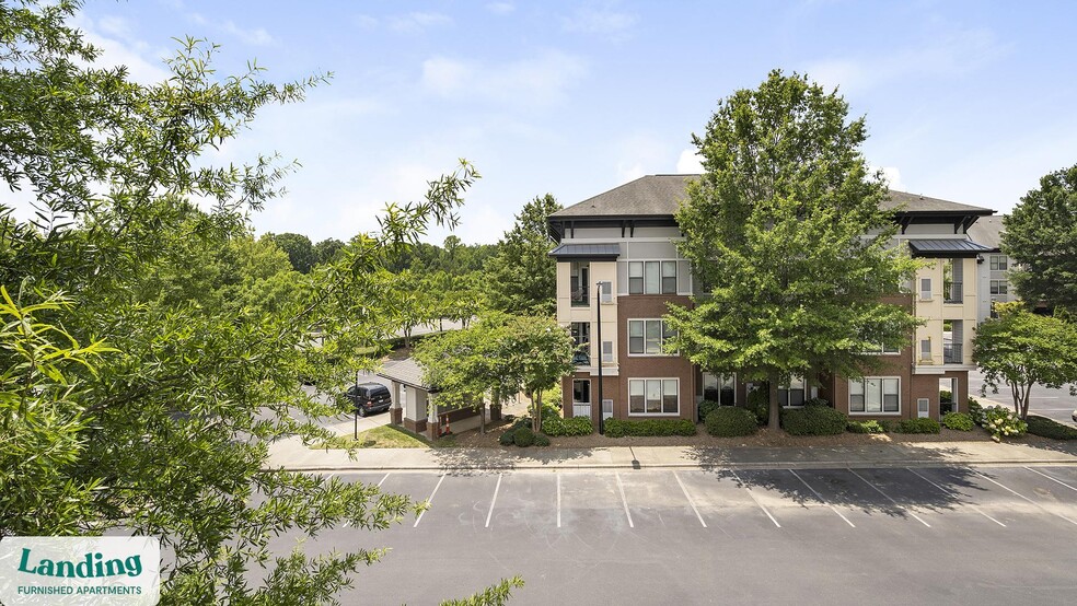 Building Photo - 10051 Perimeter Station Dr