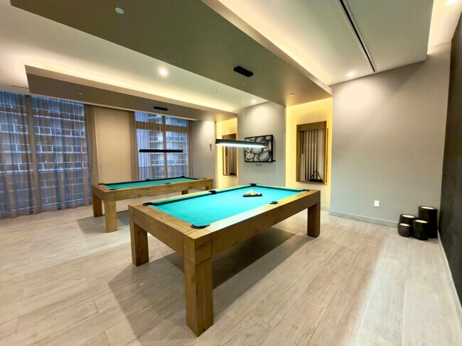 Building Photo - 488 NE 18th St