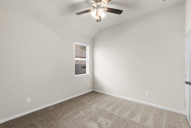 Building Photo - 3534 Woods Estates Dr