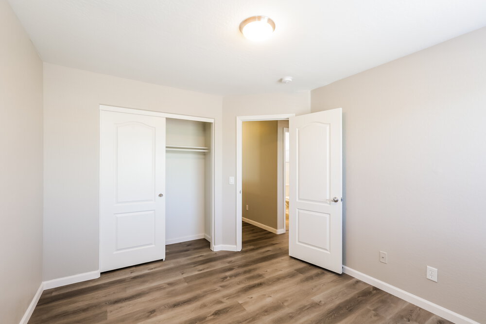 Building Photo - 9913 E Emelita Ave