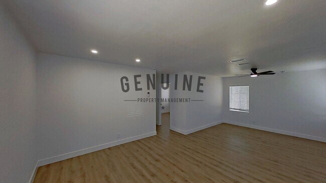 Building Photo - Upgraded 4Bd 2Ba Home