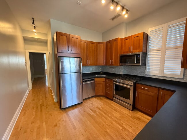 Building Photo - 2024 N Clifton Ave