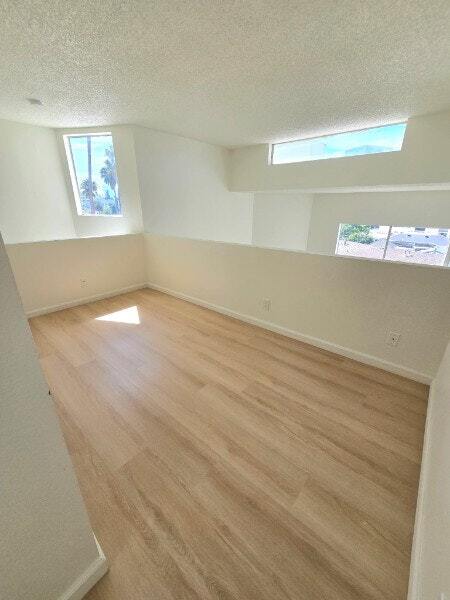Building Photo - 3062 W. Fourth Street, Unit 308