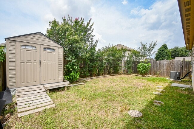 Building Photo - 17119 Hawks Landing Dr