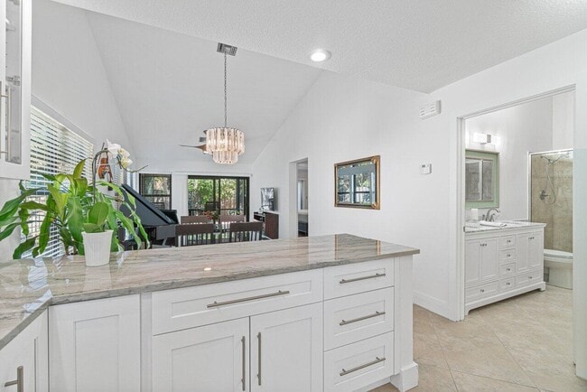 Building Photo - 5539 Eton Ct