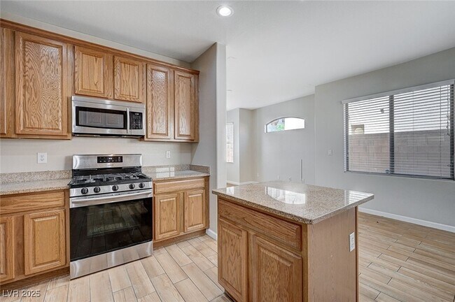 Building Photo - 684 Sumatra Pl