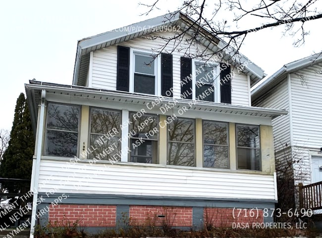 Primary Photo - 136 Lyndhurst St