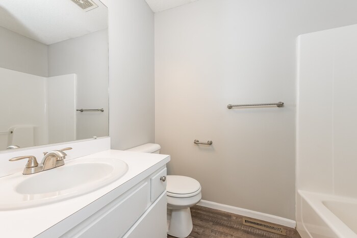 Building Photo - 1100 NE Bryco Dr