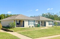 Building Photo - Springfield Road Homes