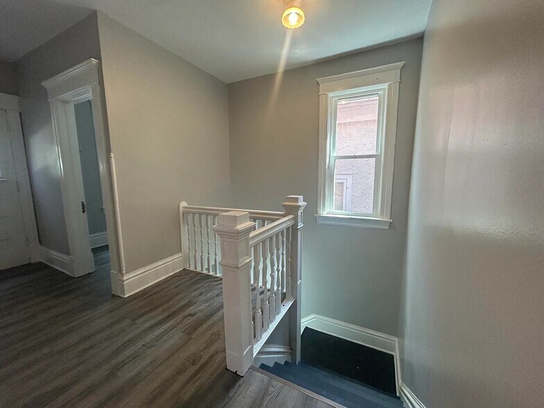 Front entrance - 1421 Charles St