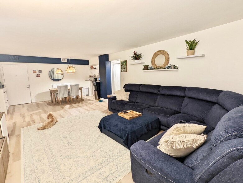 Building Photo - 3031 N Ocean Blvd