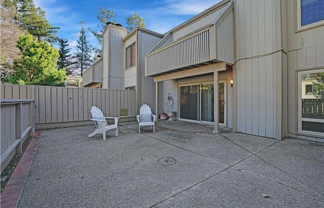 Building Photo - 5351 Springdale Ave