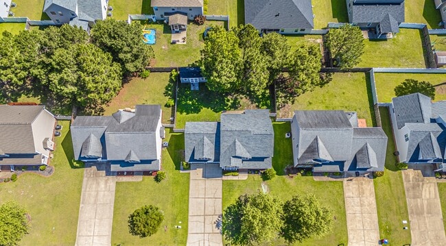 Building Photo - 191 Trenton Pl