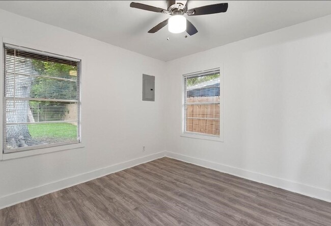 Building Photo - 4303 Dacca Dr