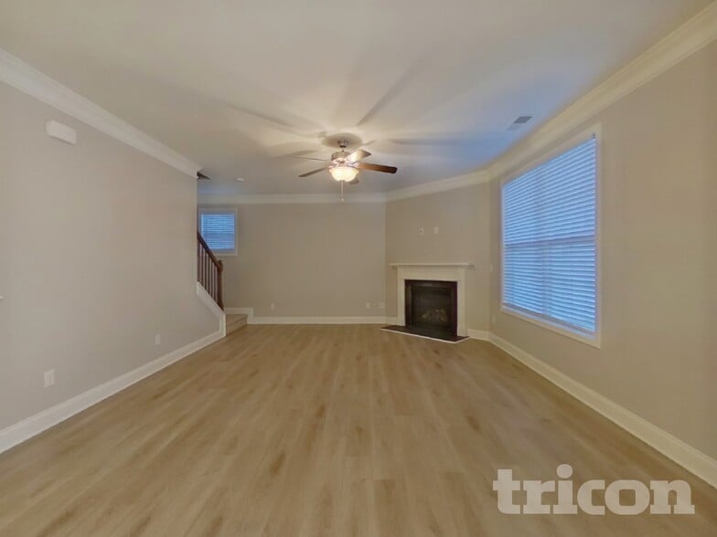 Building Photo - 3913 Norman View Dr