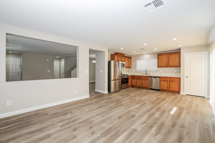 Building Photo - 9149 Spirit Canyon Ave