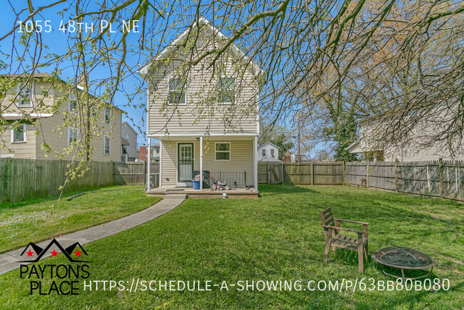 Building Photo - Spacious Single Family home with Huge Back...