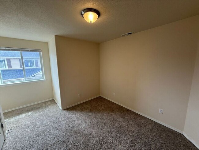 Building Photo - 4437 Creel Ave