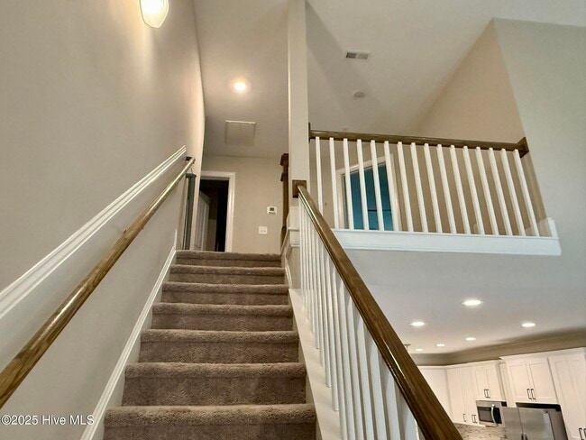 Building Photo - 204 Backspin Ln