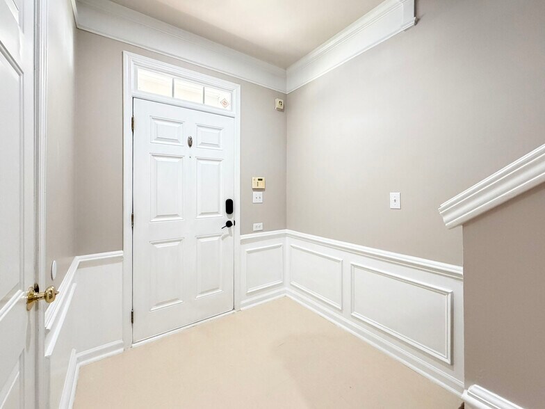 Building Photo - 1707 Zachary Brook Ln
