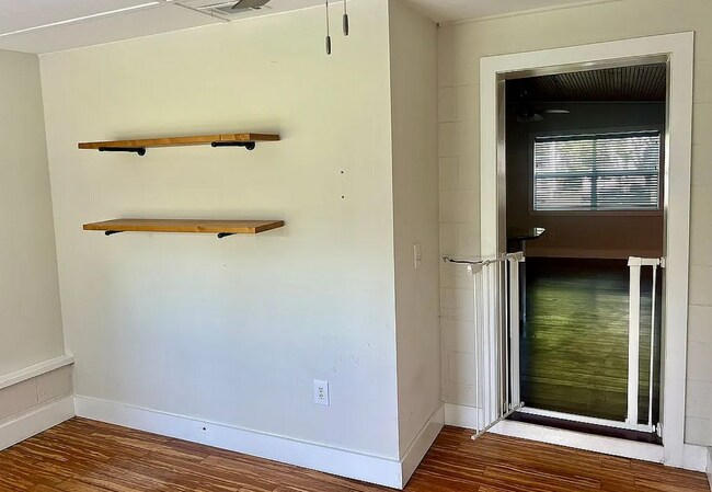 Building Photo - 309 Kepner Dr NE