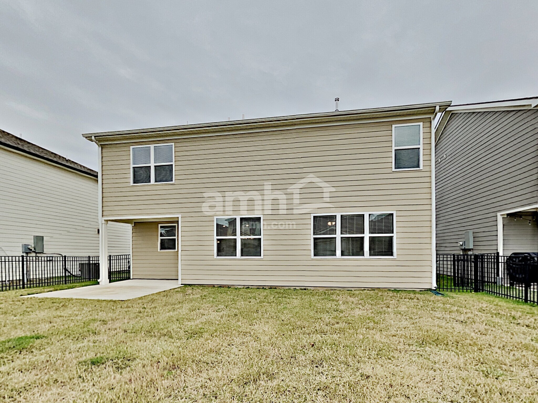 Building Photo - 5258 Lake Maxwell Dr