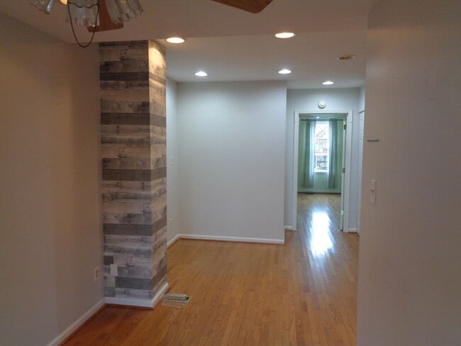 Building Photo - 2913 Fait Ave