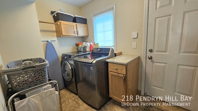 Building Photo - 218 Pendryn Hill Bay