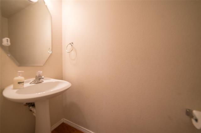 Building Photo - 571 Hawken Dr