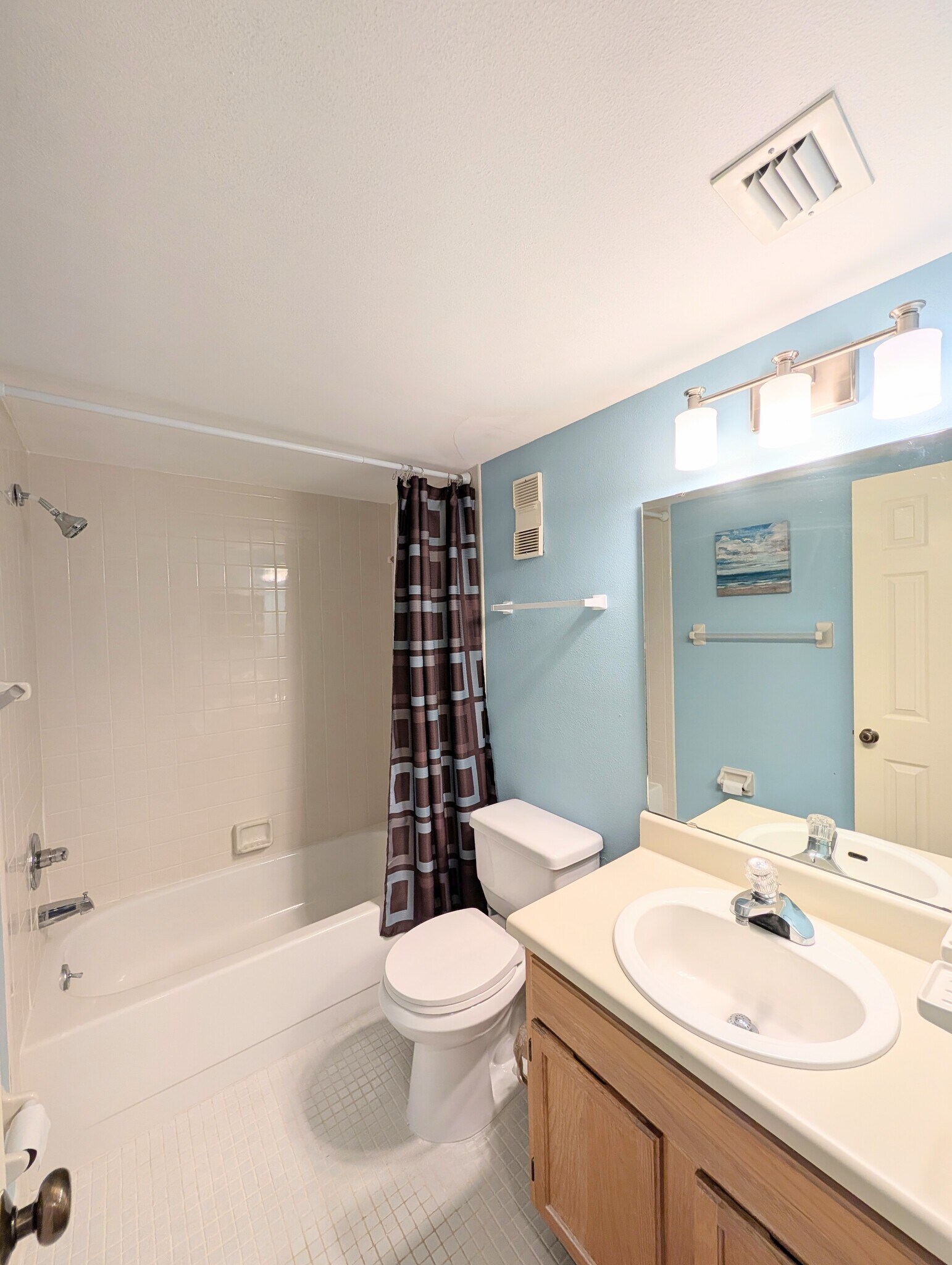 Second Bath - 235 6th St NW
