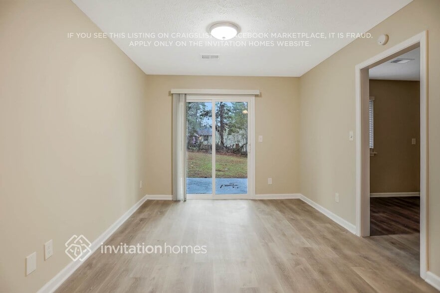 Building Photo - 4496 Fowler Ln