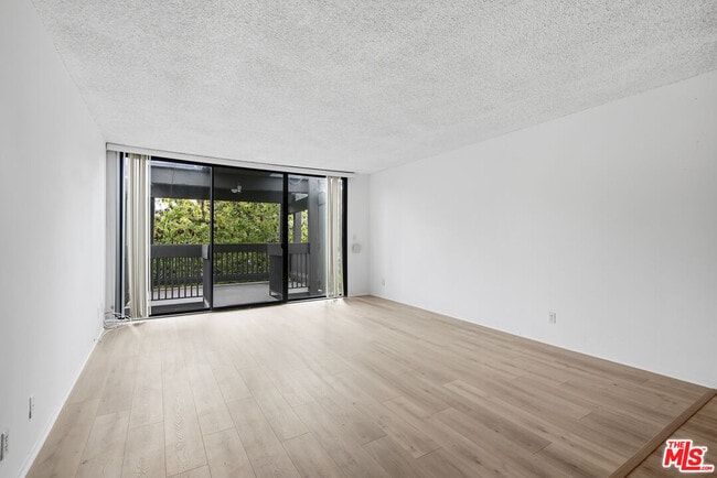 Building Photo - 7742 Redlands St
