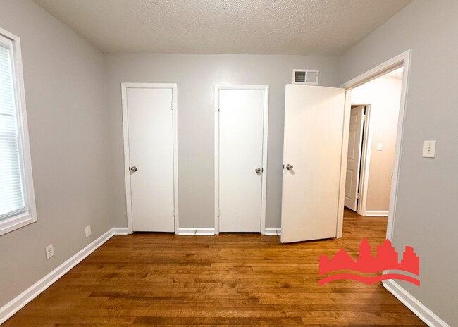 Building Photo - 3453 Madewell St