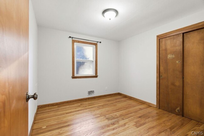 Building Photo - 7310 Oswego Rd