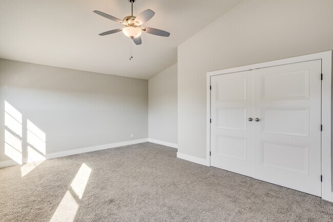 Building Photo - 8802 W Haylee St