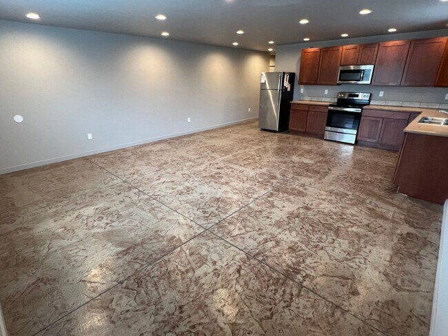 Building Photo - 511 F St NE