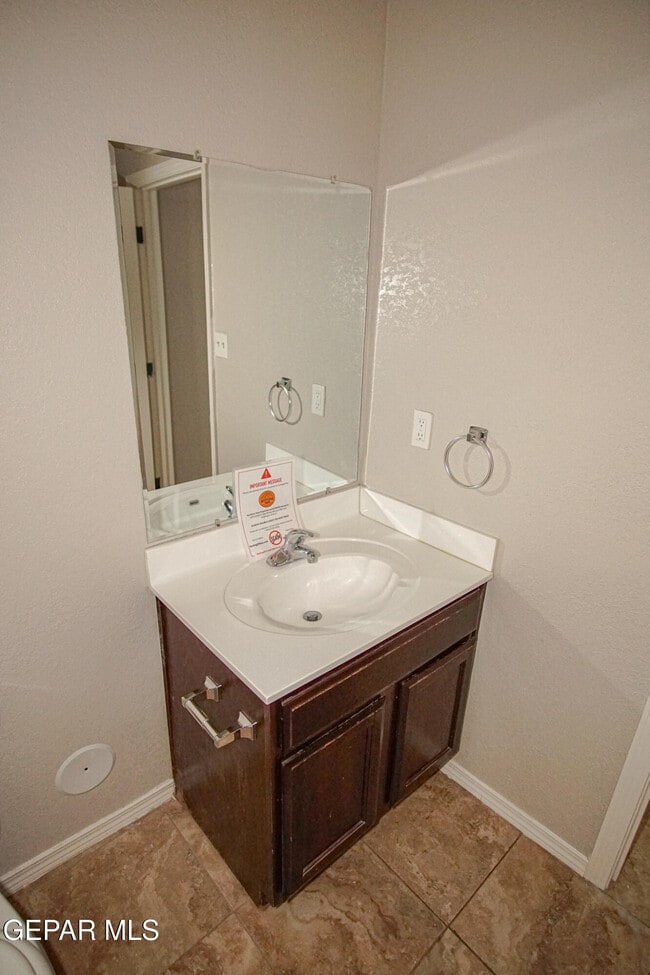 Building Photo - 2862 Grant Ave