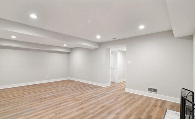 Building Photo - 3920-3912 12th St S