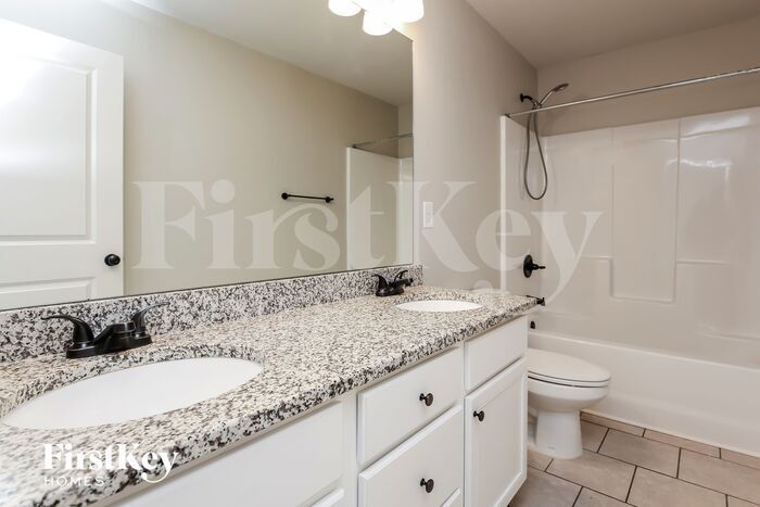 Building Photo - 4415 Highland Gate Pkwy