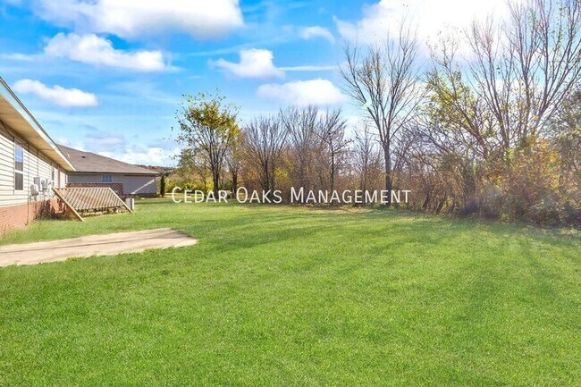 Building Photo - 1290 Dove Loop